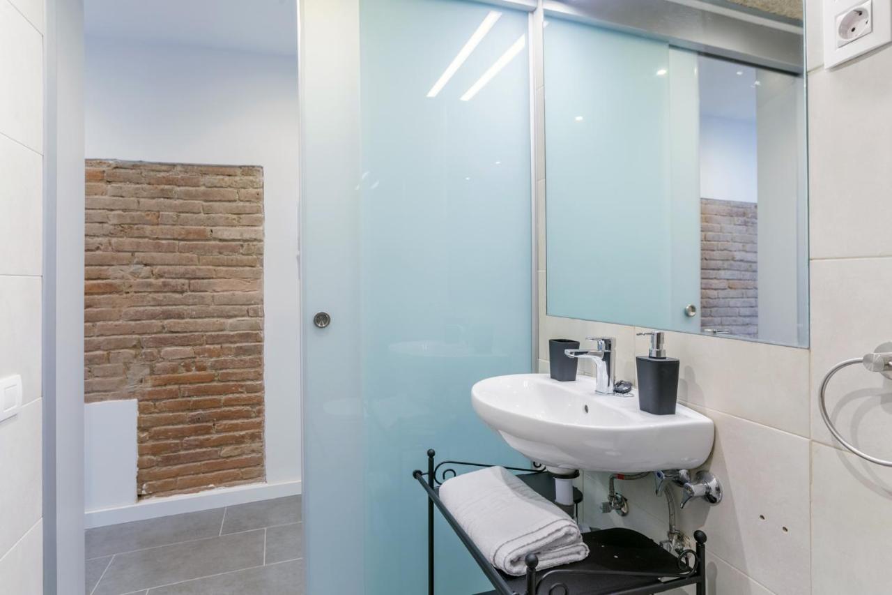 Aparteasy Barcelona Luaran gambar
